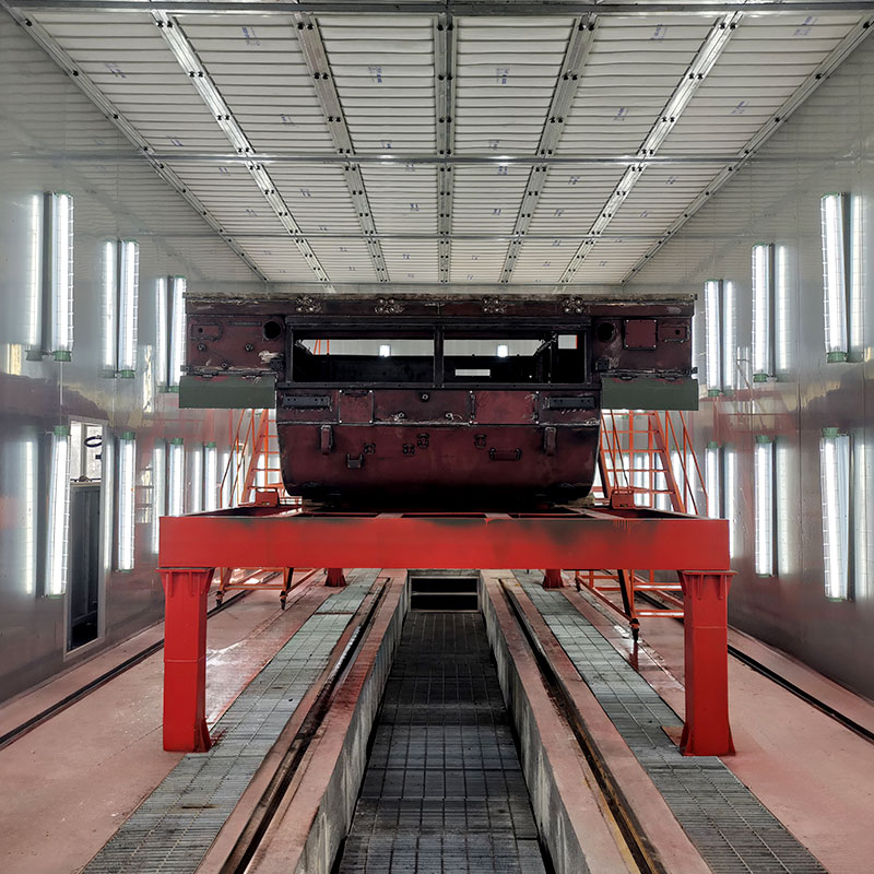 Automaattinen robottiruiskutuskaappi
